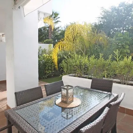 South Faced 4 Bdrm Townhouse With Pool In