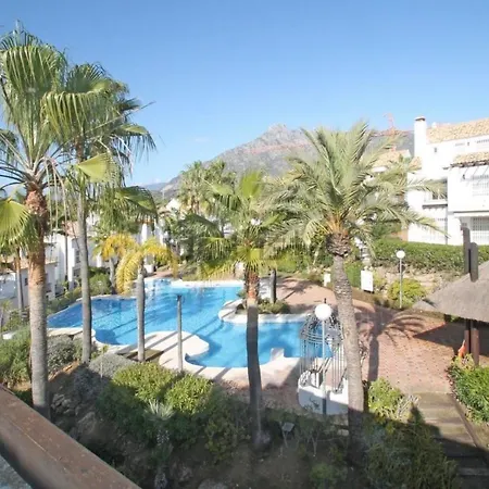 South Faced 4 Bdrm Townhouse With Pool In Marbella